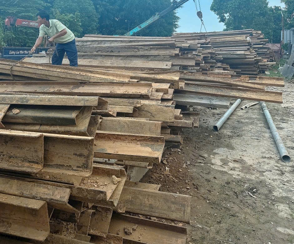 cho thu&ecirc; cừ C, U, Larsen tại cần thơ