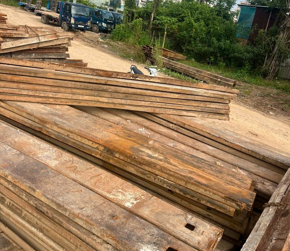 cho thu&ecirc; cừ th&eacute;p c-u-larsen kh&aacute;nh h&ograve;a