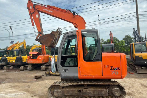 cho thu&ecirc; m&aacute;y x&uacute;c cao bằng