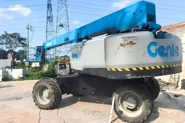 cho thuê xe nâng người tại hậu giang