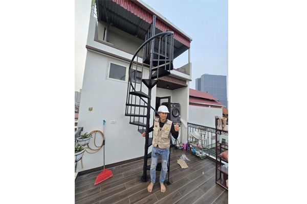 mẫu cầu thang l&ecirc;n s&acirc;n thượng đẹp