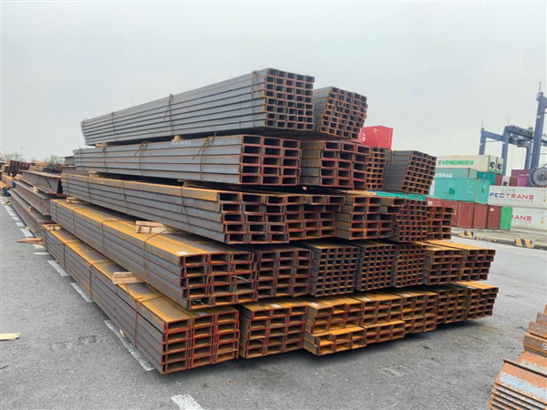 Cho thuê cừ C-U-Larsen Cà Mau