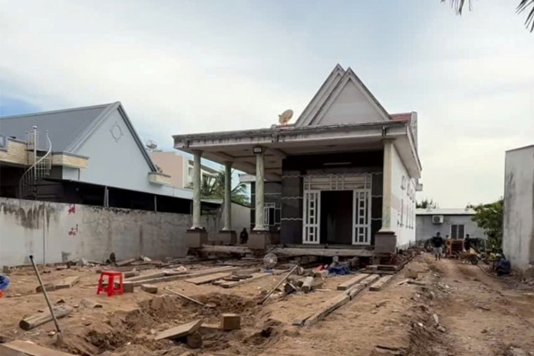 Thần đèn di dời nhà Khánh Hòa